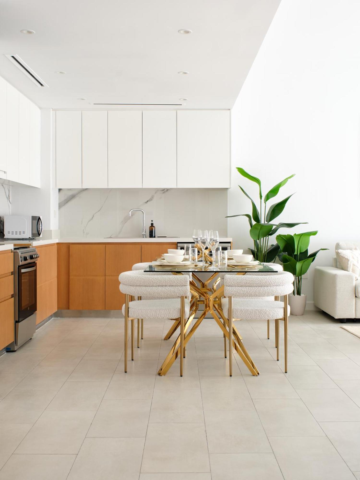 Appartement Luxury Beachfront Escape In La Vie Jbr